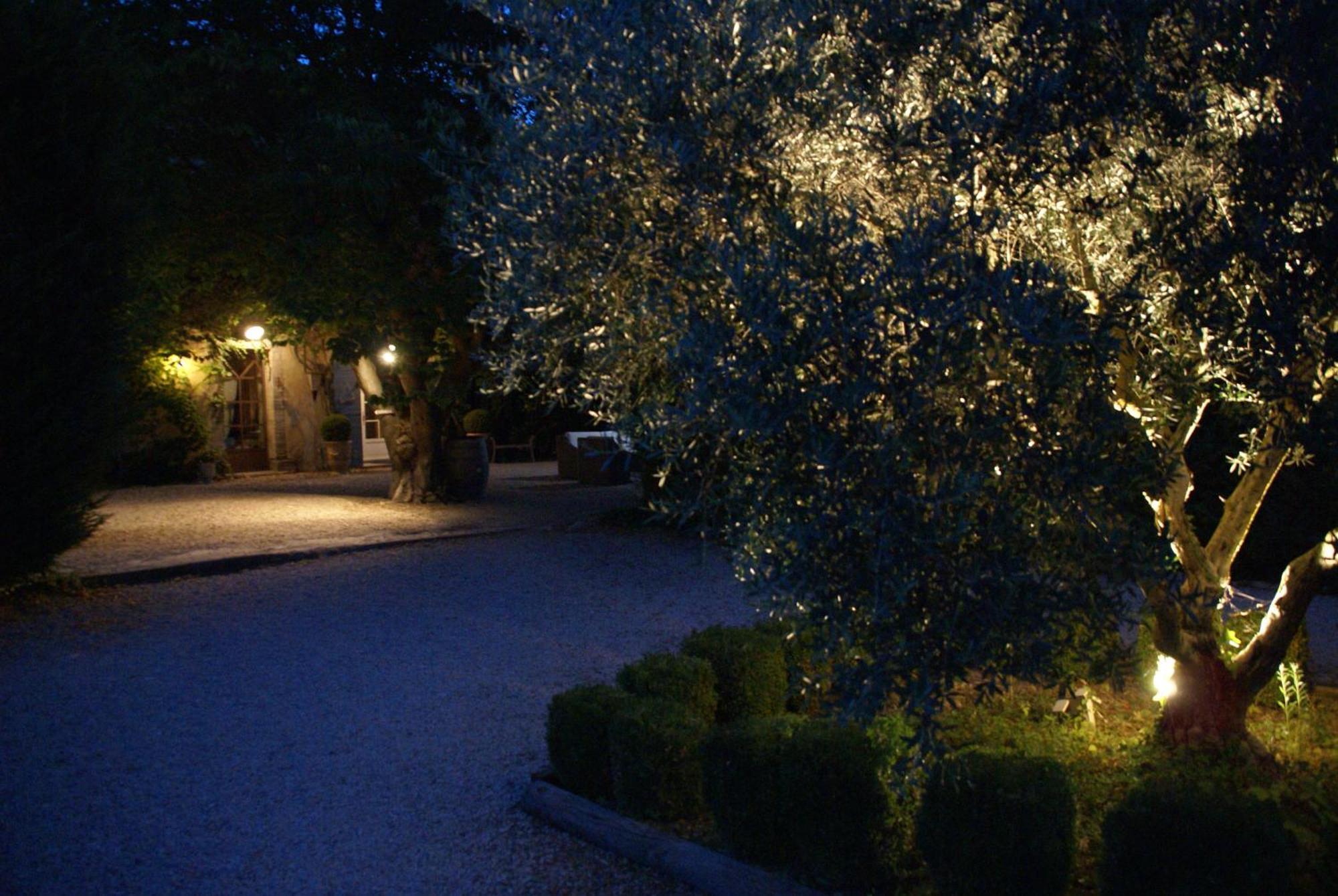 Côté Provence Hotel Le Thor Exterior foto